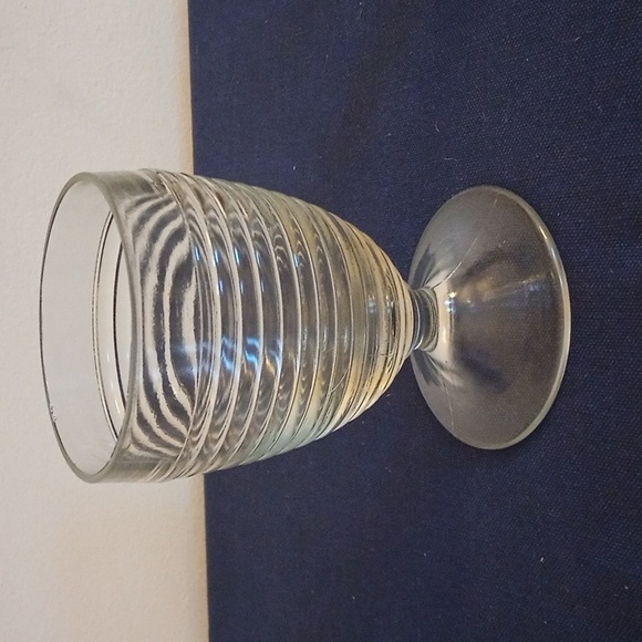 ANCHOR HOCKING VINTAGE COVERED CANDY JAR, CLEAR PRESSED GLASS, RINGED PEDESTAL - Picture 2 of 6